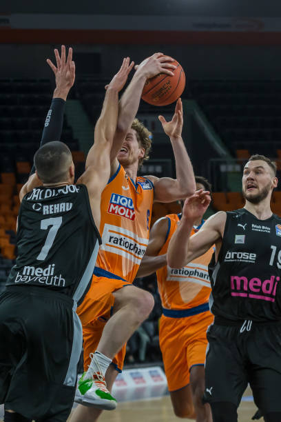 也是两个足 也是两个足