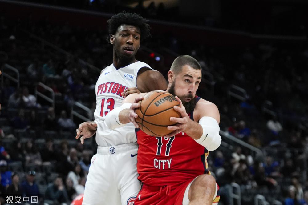 和球场上精 和球场上精