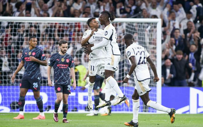 即将加盟，胡利安-阿劳霍已抵达英国并与伯恩茅斯总监会面